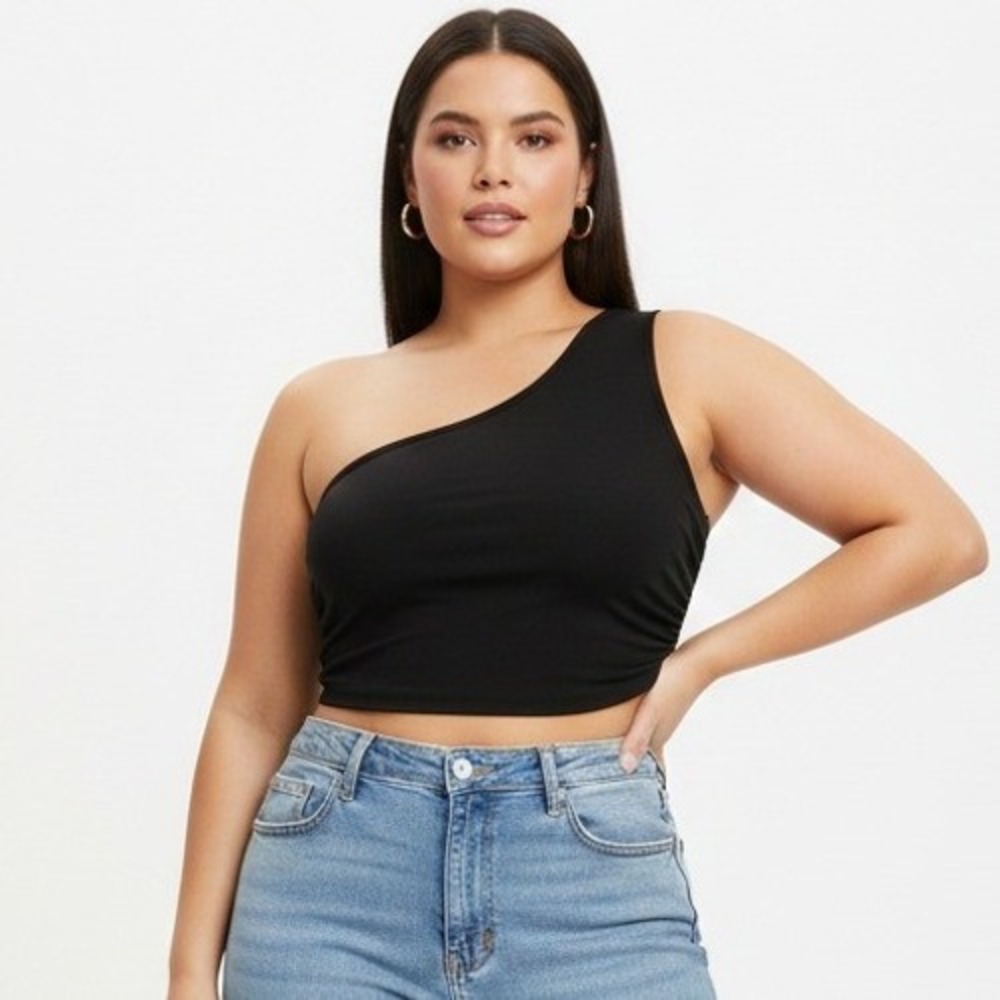 SHEIN Curve Black One Shoulder Cropped Tank Top Plus may fit‎ smaller Size 4XL